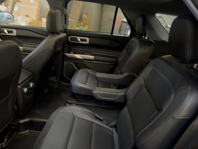 Certified 2022 Ford Explorer XLT w/ Equipment Group 202A image 11