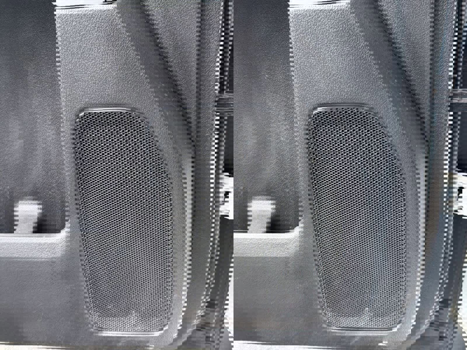 Used 2018 Chevrolet Silverado 1500 LT image 30