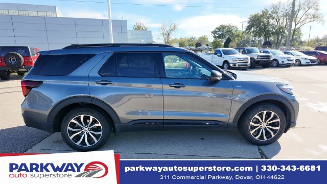 Certified 2026 Ford Explorer ST-Line AWD/4WD image 9