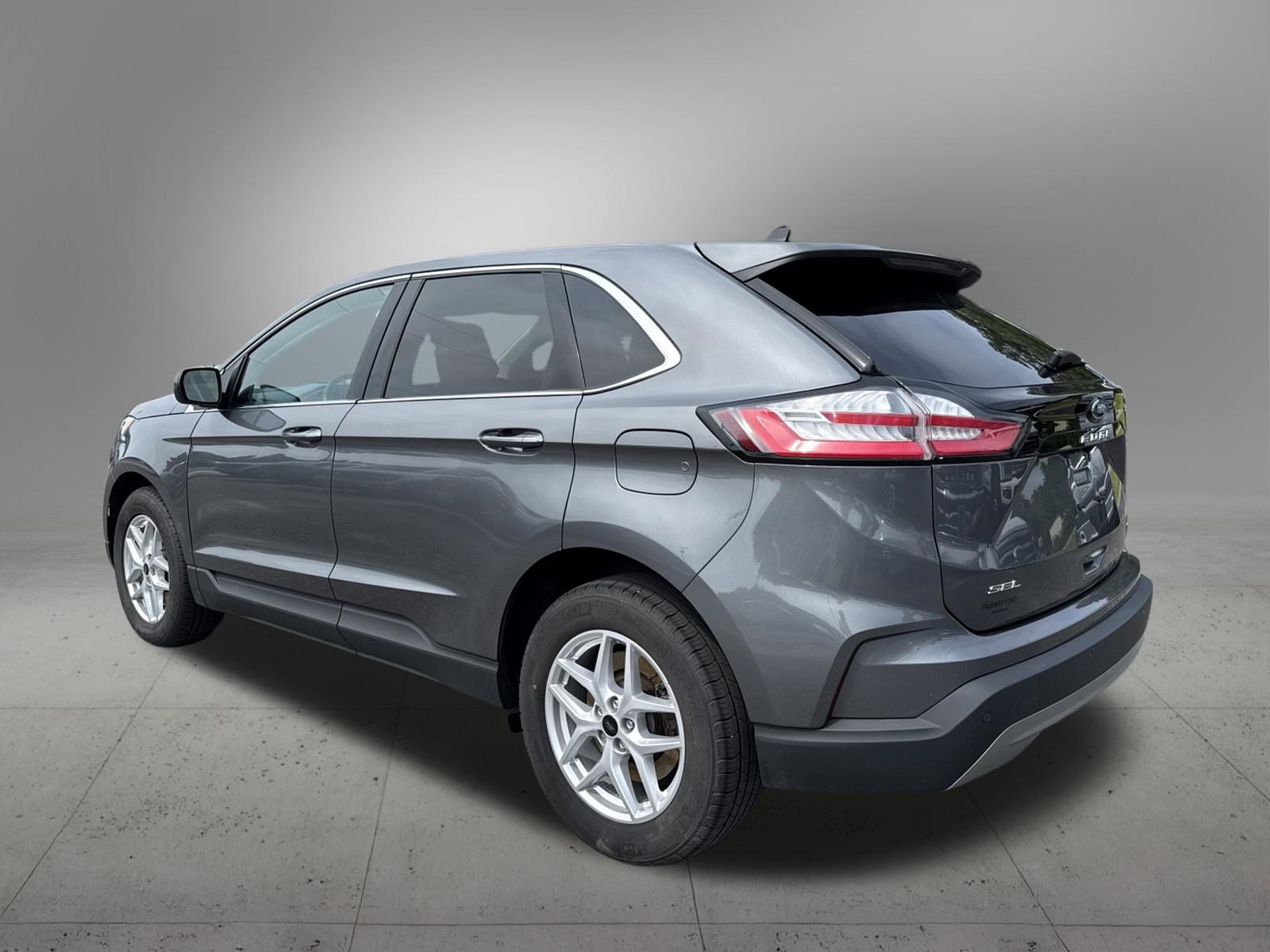 Certified 2024 Ford Edge SEL AWD/4WD image 3