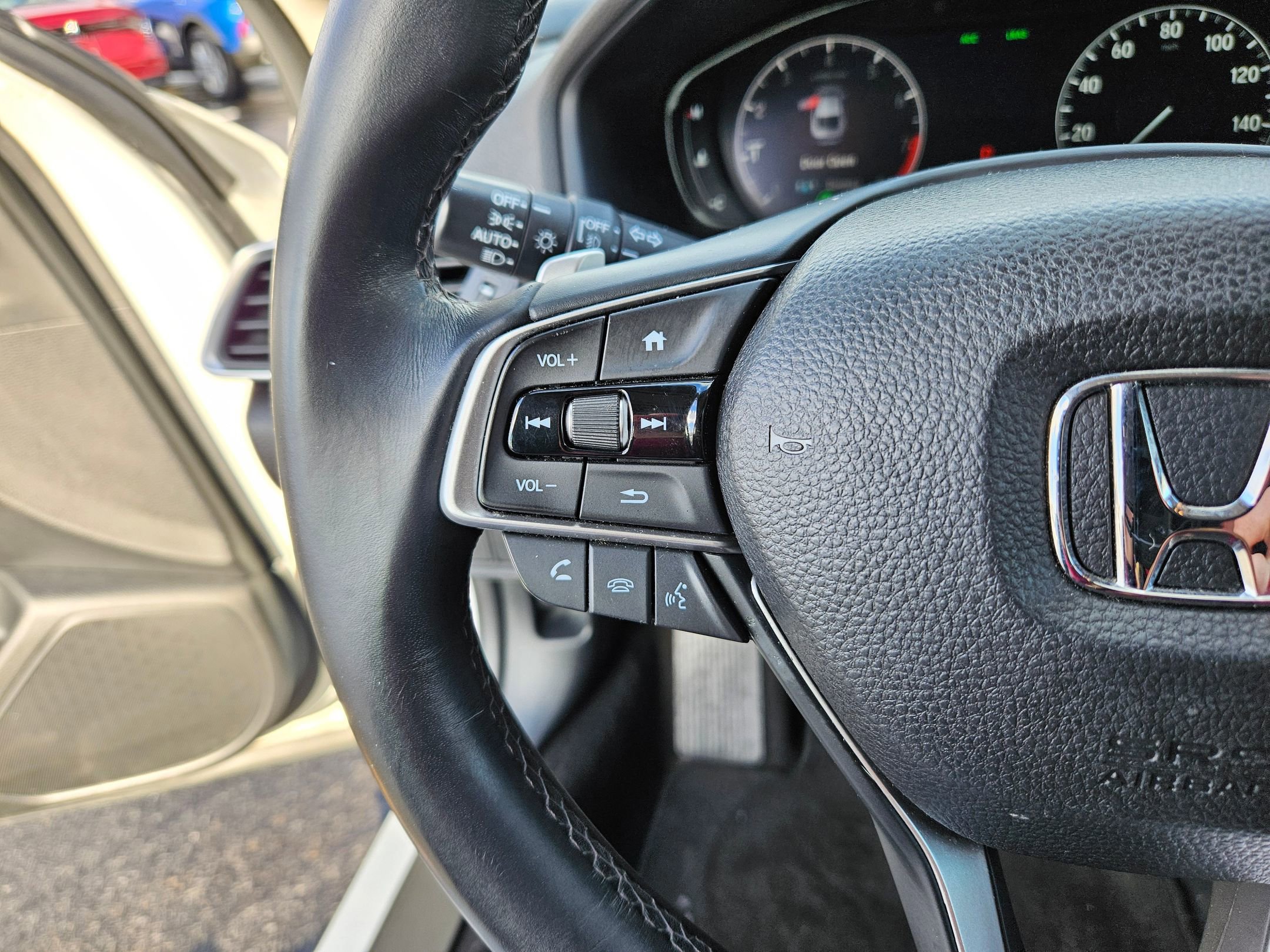 Used 2018 Honda Accord EX-L image 10