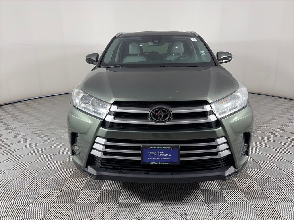 Used 2017 Toyota Highlander XLE w/ Carpet Mat Package AWD/4WD image 2