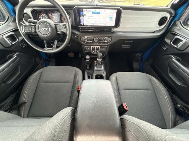 Used 2025 Jeep Wrangler Sport image 12