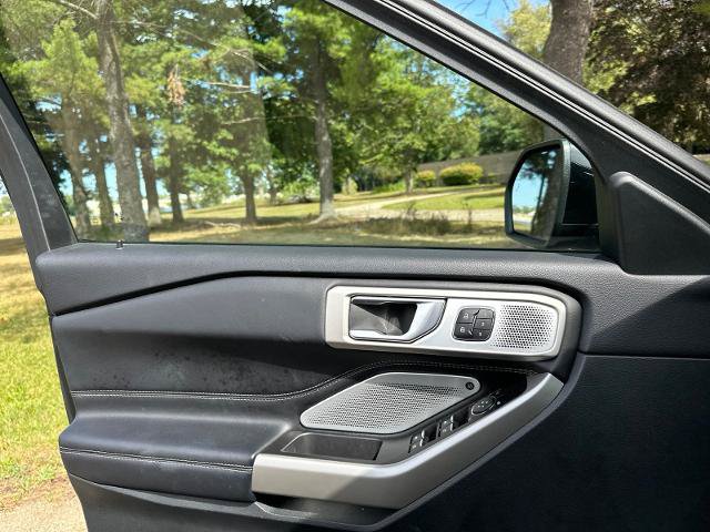 Certified 2023 Ford Explorer Limited w/ Limited Technology Package AWD/4WD image 26