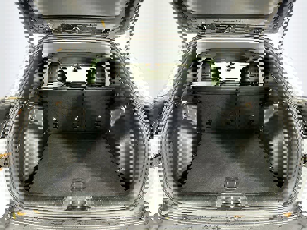 Used 2023 Jeep Cherokee Altitude Lux image 24