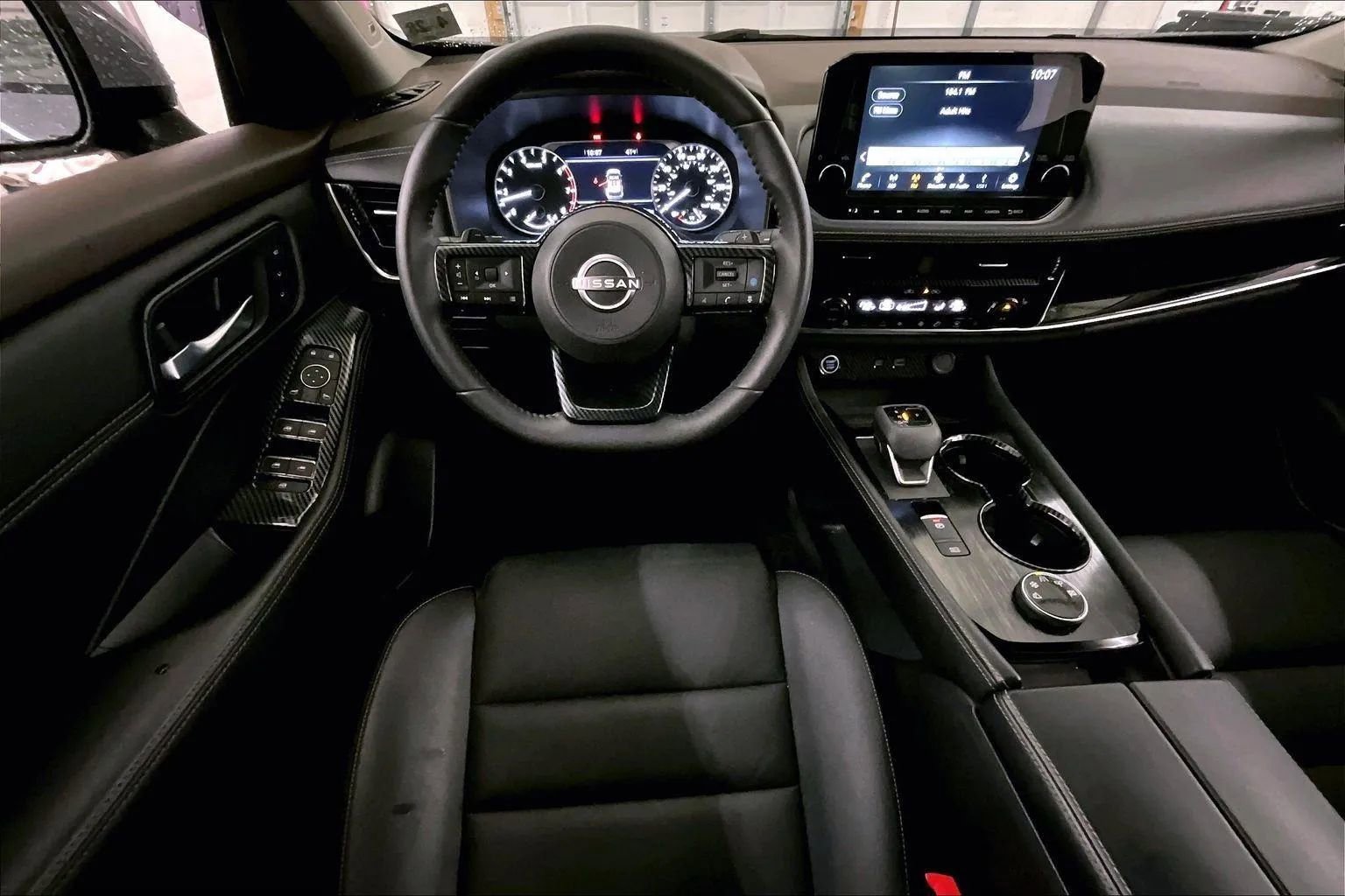 Used 2023 Nissan Rogue SL w/ SL Premium Package image 5