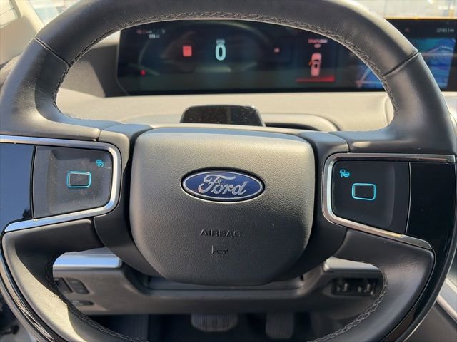 Certified 2025 Ford Expedition Platinum w/ Driver's Package AWD/4WD image 18