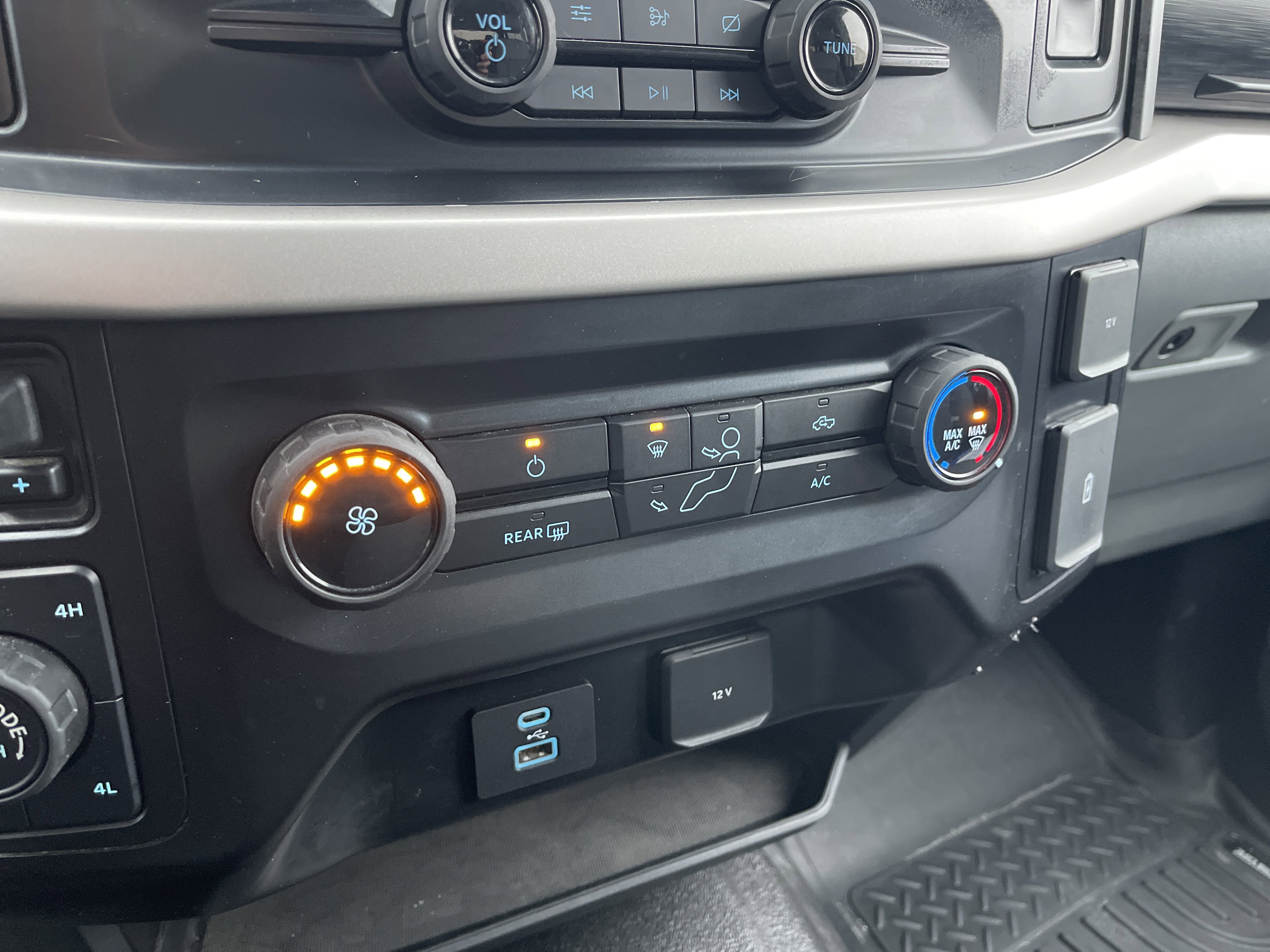 Certified 2021 Ford F150 XLT w/ FX4 Off-Road Package image 19