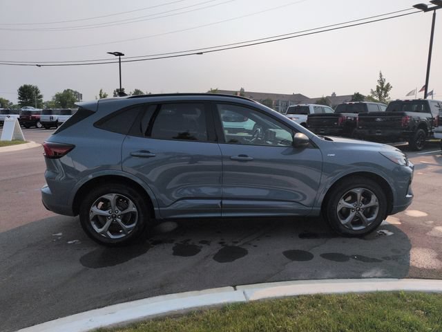 Certified 2024 Ford Escape ST-Line w/ Tech Pack #1 AWD/4WD image 6