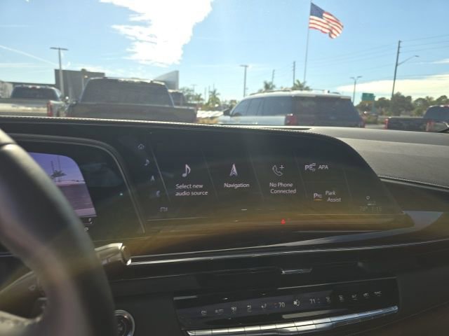 Used 2023 Cadillac Escalade ESV Sport w/ LPO, ONYX Package image 15