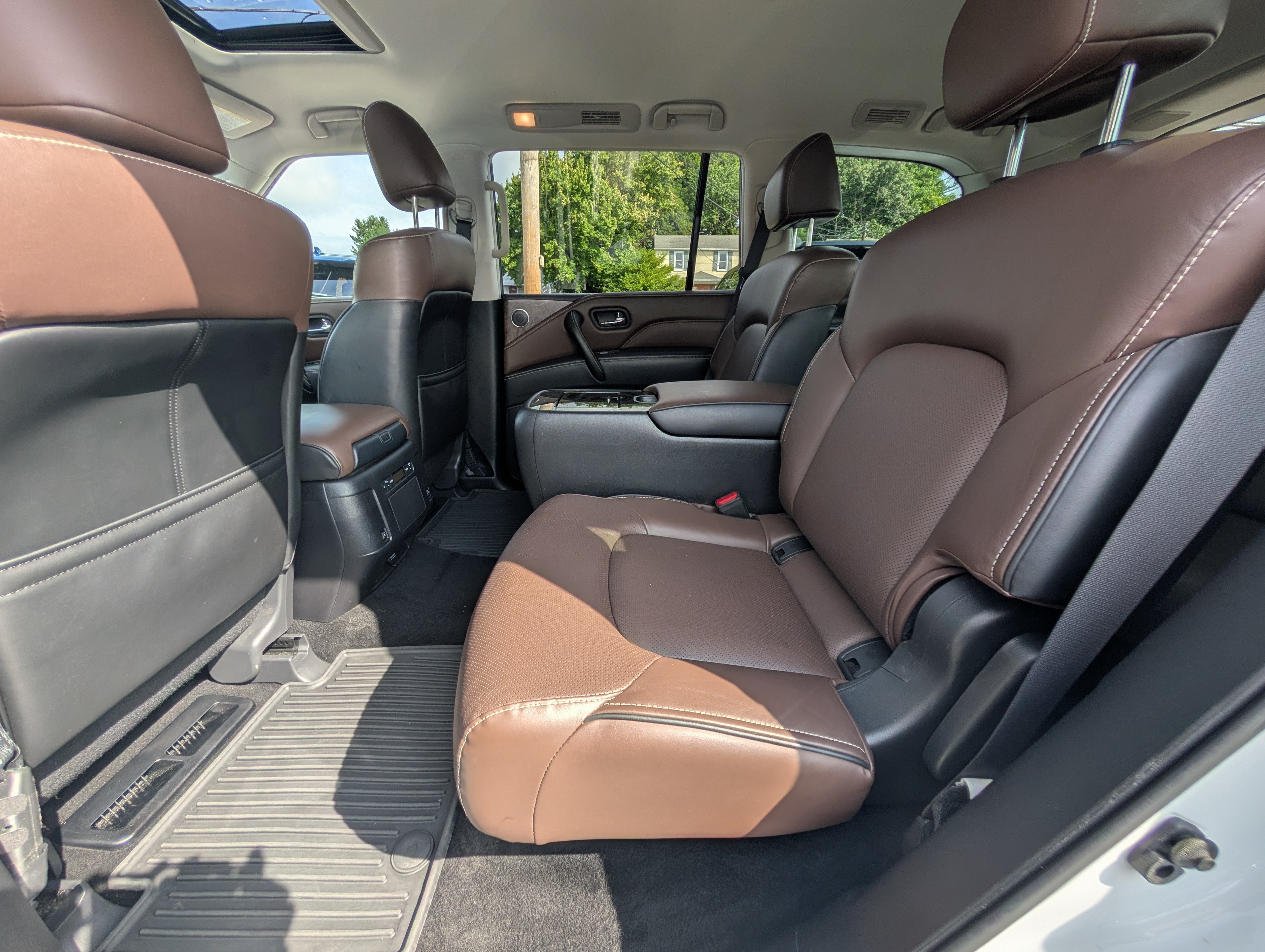Used 2023 INFINITI QX80 Premium Select w/ Cargo Package AWD/4WD image 18