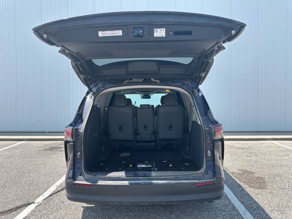 Used 2021 Toyota Sienna XLE w/ XLE Plus Package FWD image 21