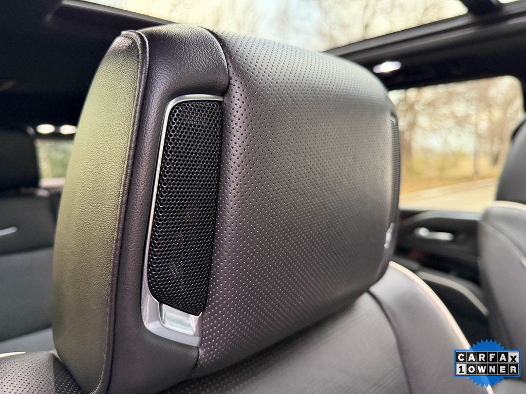 Used 2021 Cadillac Escalade Premium Luxury image 32