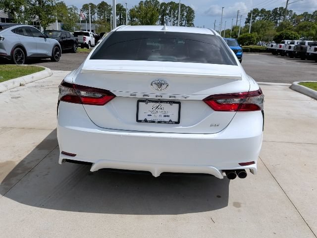Used 2022 Toyota Camry SE FWD image 12