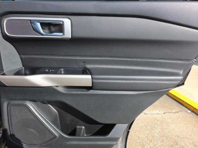 Certified 2024 Ford Explorer XLT w/ Equipment Group 202A RWD image 21