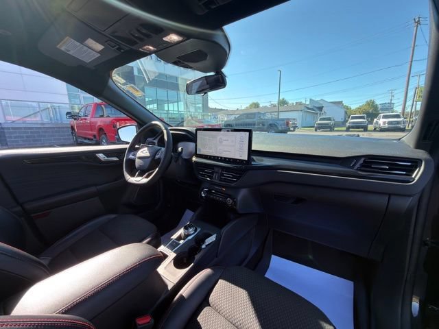 Certified 2023 Ford Escape ST-Line w/ Tech Pack #1 AWD/4WD image 35