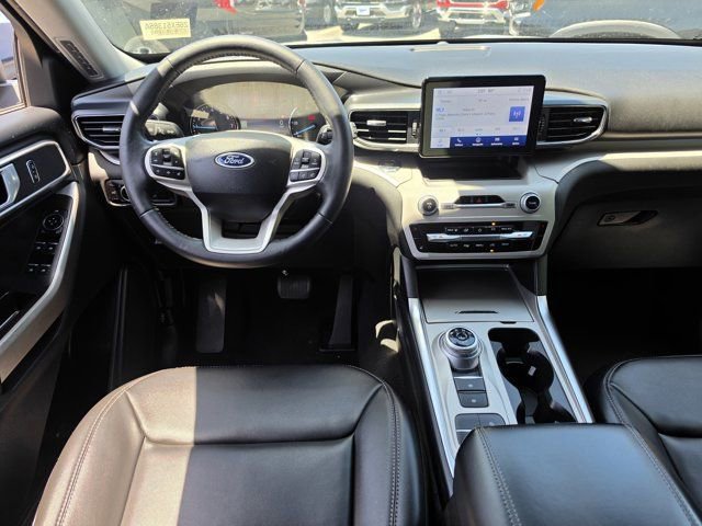 Certified 2023 Ford Explorer XLT w/ Equipment Group 202A RWD image 14