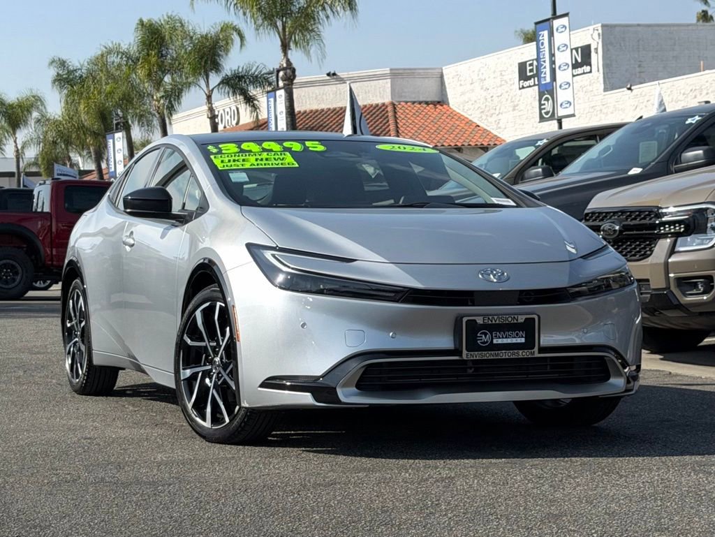 Used 2024 Toyota Prius Prime image 2