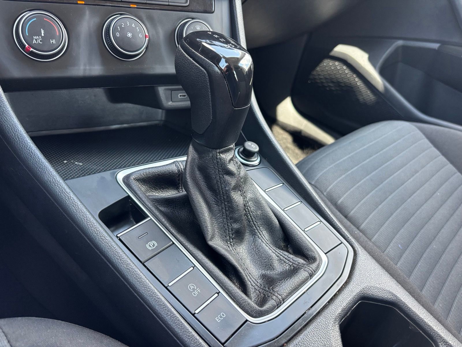 Used 2023 Volkswagen Jetta S FWD image 23