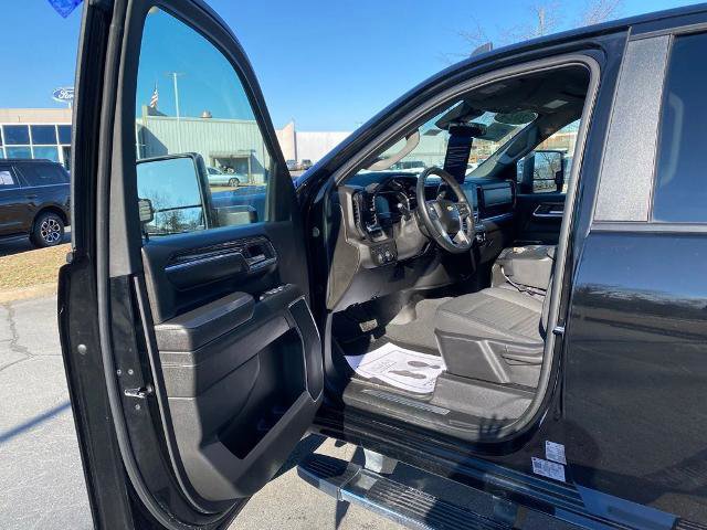 Used 2024 Chevrolet Silverado 2500 LT image 10