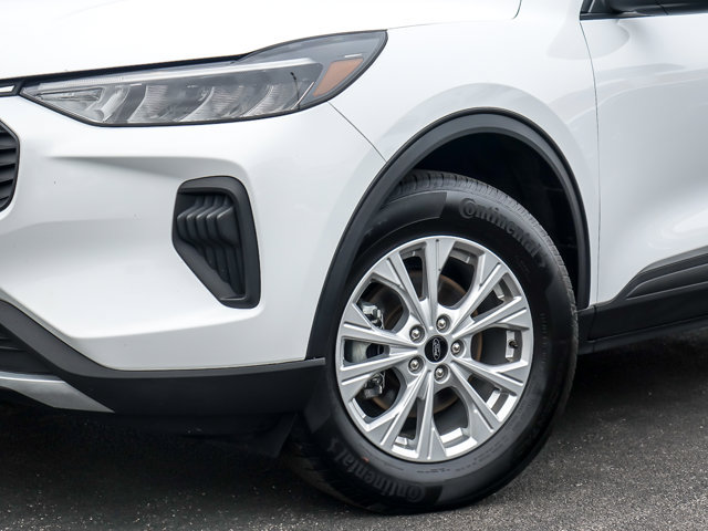 Certified 2025 Ford Escape Active AWD/4WD image 3