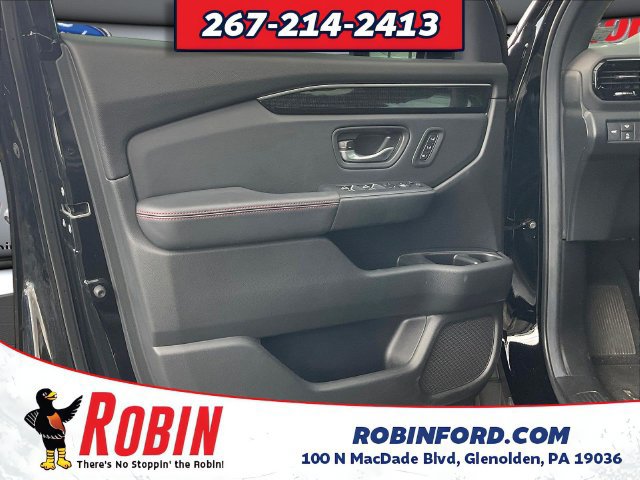 Used 2025 Honda Pilot Black Edition image 20