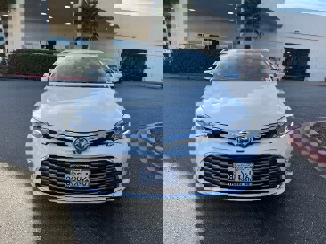 Used 2018 Toyota Avalon Limited image 8