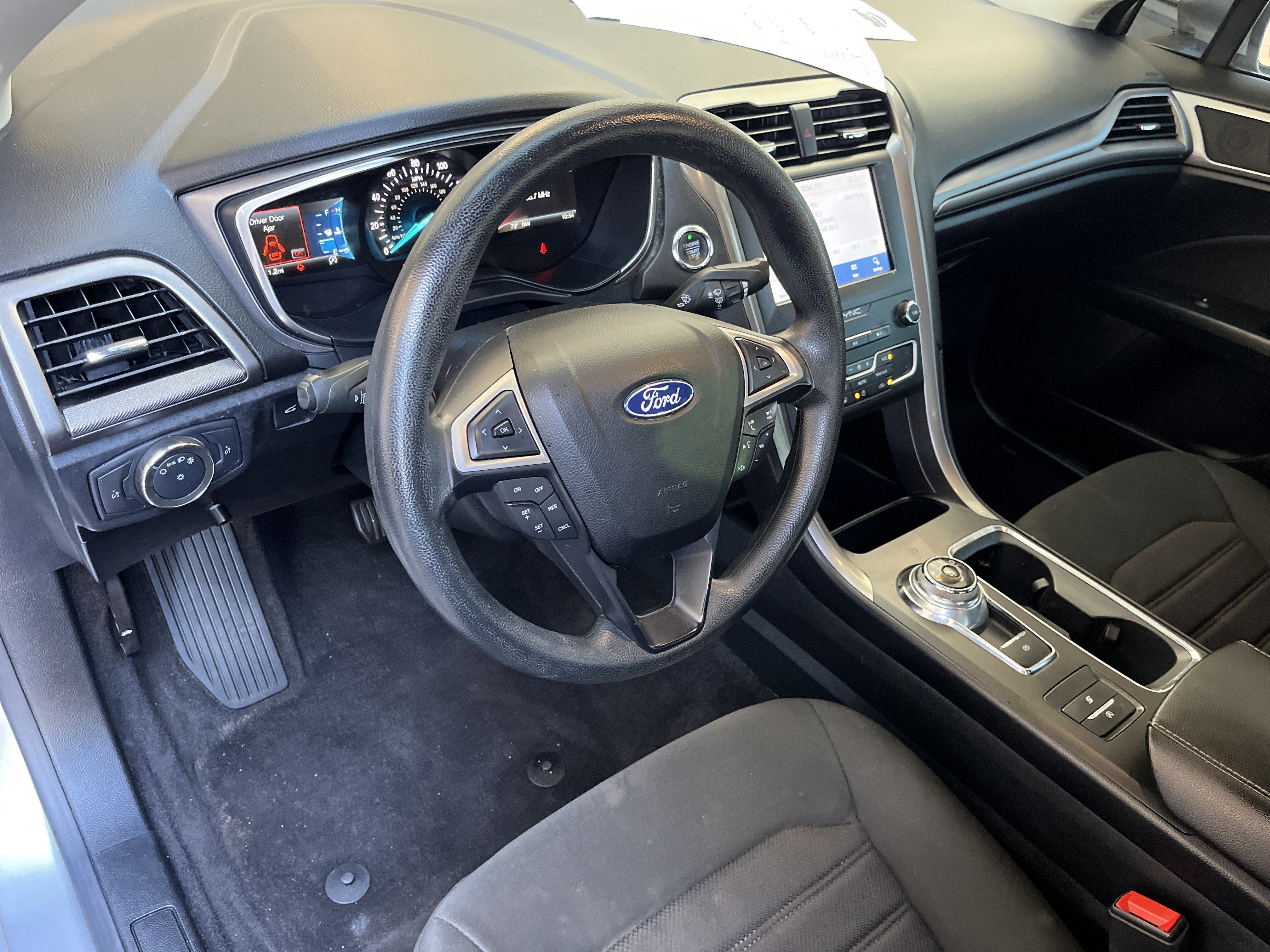 Certified 2020 Ford Fusion SE FWD image 10