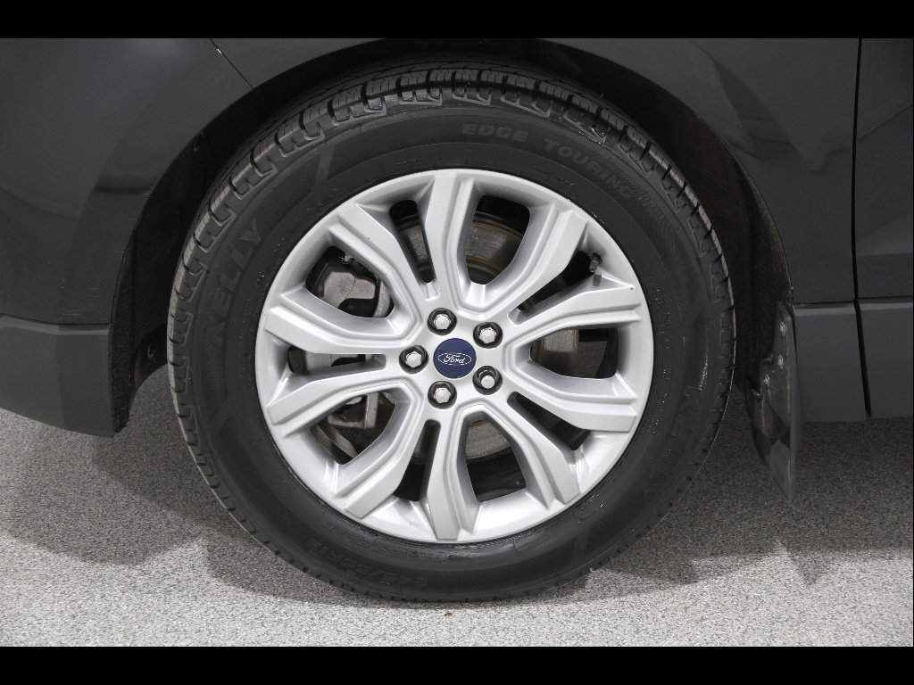 Certified 2022 Ford Edge Titanium w/ Equipment Group 301A AWD/4WD image 24