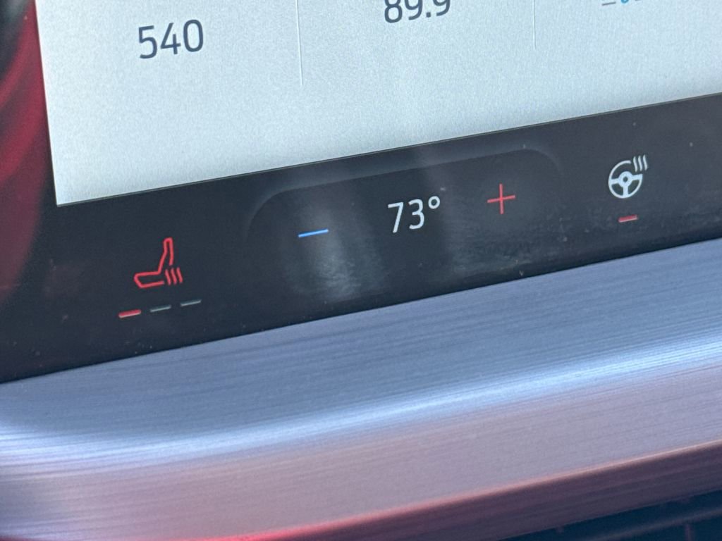 Certified 2025 Ford Escape Platinum w/ Class II Trailer Tow Package image 31