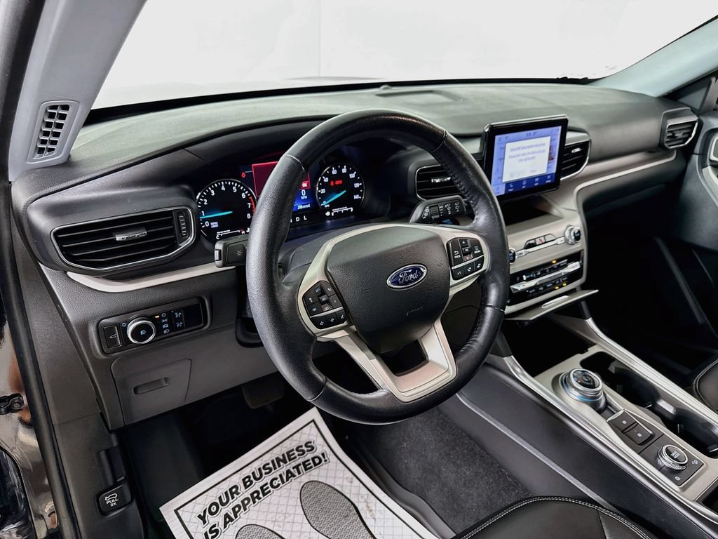 Certified 2023 Ford Explorer XLT w/ Equipment Group 202A AWD/4WD image 9