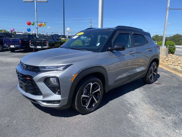 Used 2023 Chevrolet TrailBlazer RS w/ Convenience Package FWD image 3