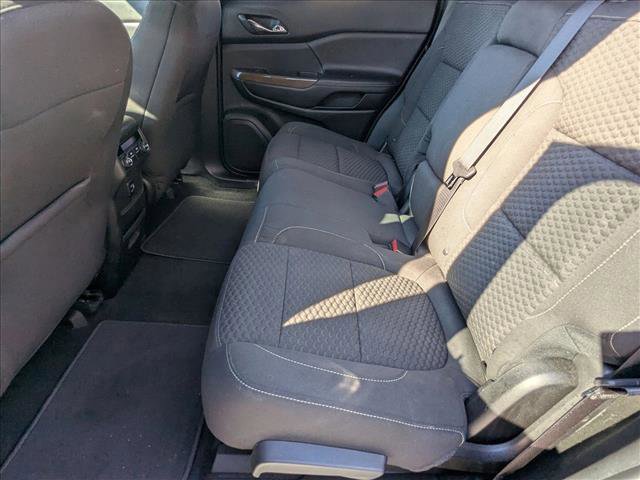 Used 2018 GMC Acadia SLE image 17