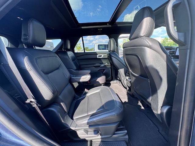 Certified 2020 Ford Explorer XLT w/ Equipment Group 202A AWD/4WD image 24