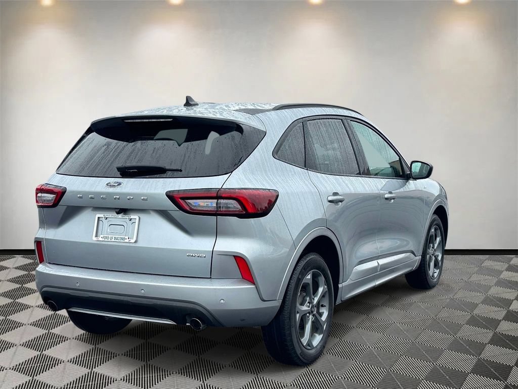 Certified 2023 Ford Escape ST-Line w/ Tech Pack #1 AWD/4WD image 4