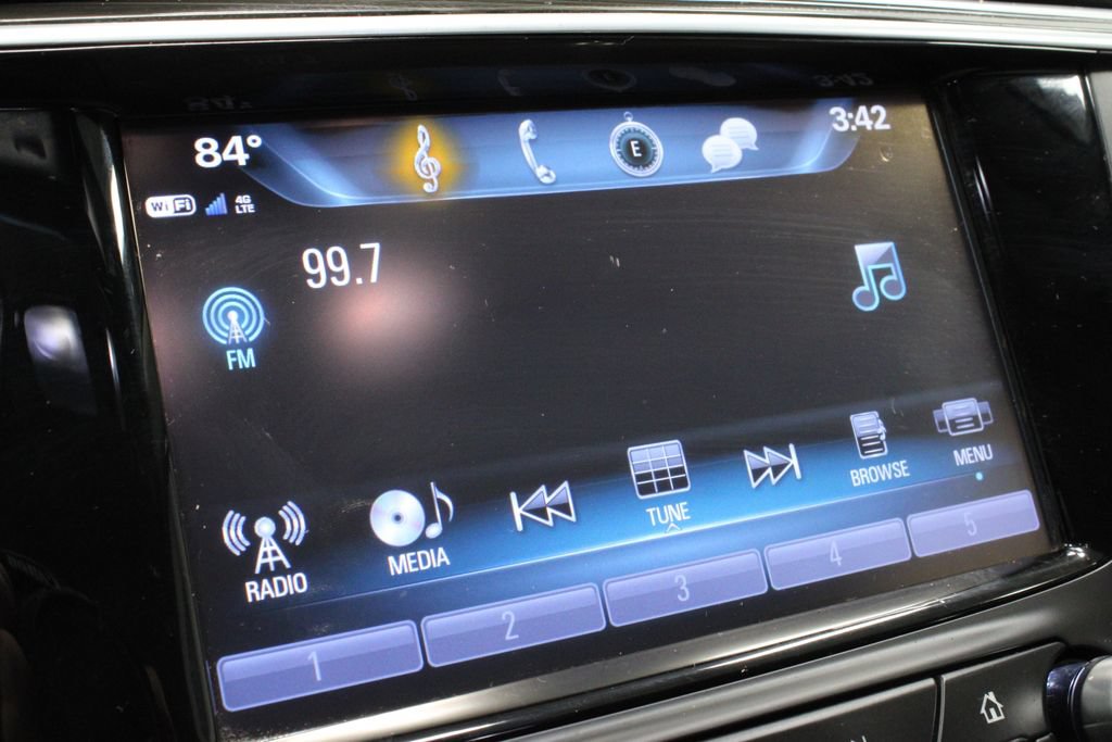 Used 2020 Buick Envision Preferred FWD image 2