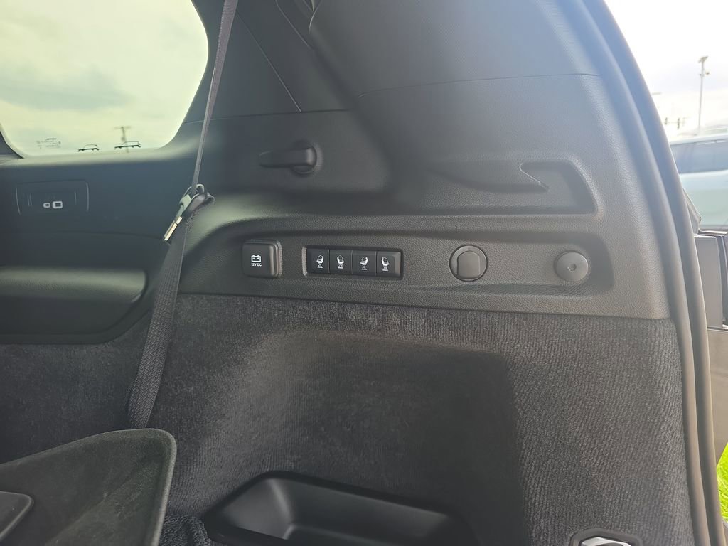 Used 2024 Jeep Grand Cherokee L Summit AWD/4WD image 12