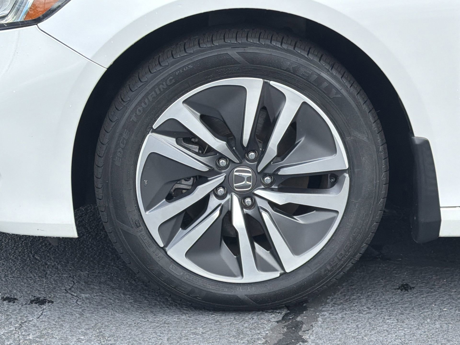 Used 2020 Honda Accord Touring image 34