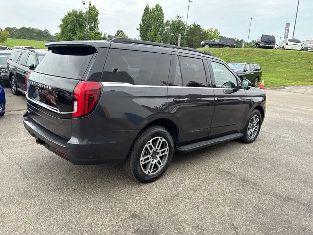 Certified 2025 Ford Expedition Active AWD/4WD image 23