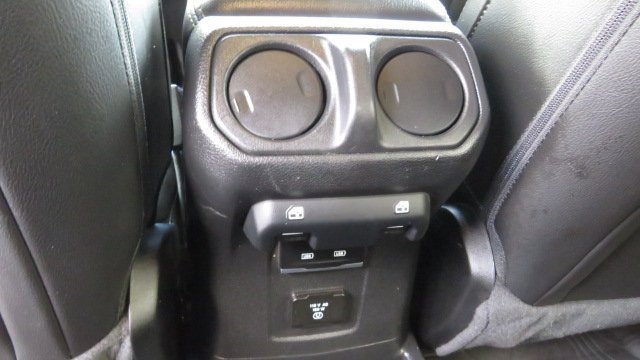 Used 2023 Jeep Wrangler Unlimited Sahara w/ Cold Weather Group image 16