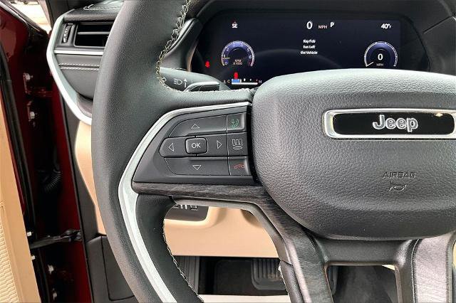 Used 2024 Jeep Grand Cherokee Limited image 17