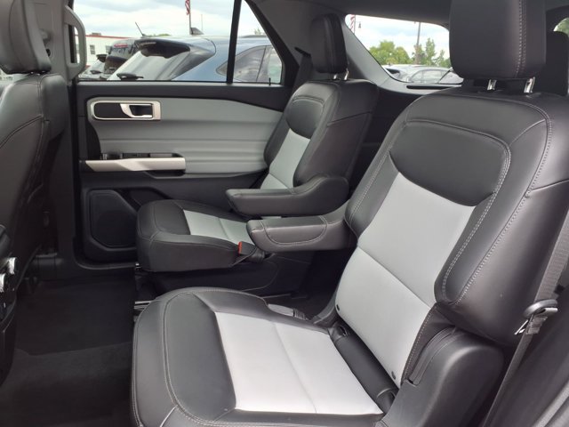 Certified 2023 Ford Explorer XLT w/ Equipment Group 202A AWD/4WD image 8