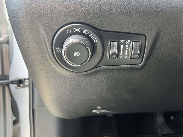 Used 2024 Jeep Compass Latitude AWD/4WD image 11