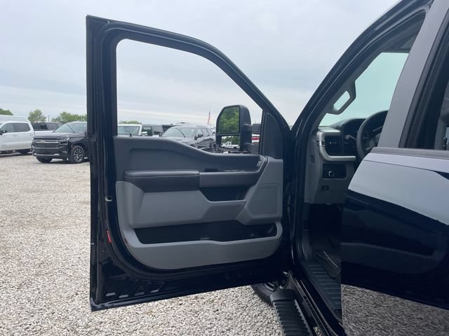 Certified 2025 Ford F350 XL w/ STX Appearance Package AWD/4WD image 24