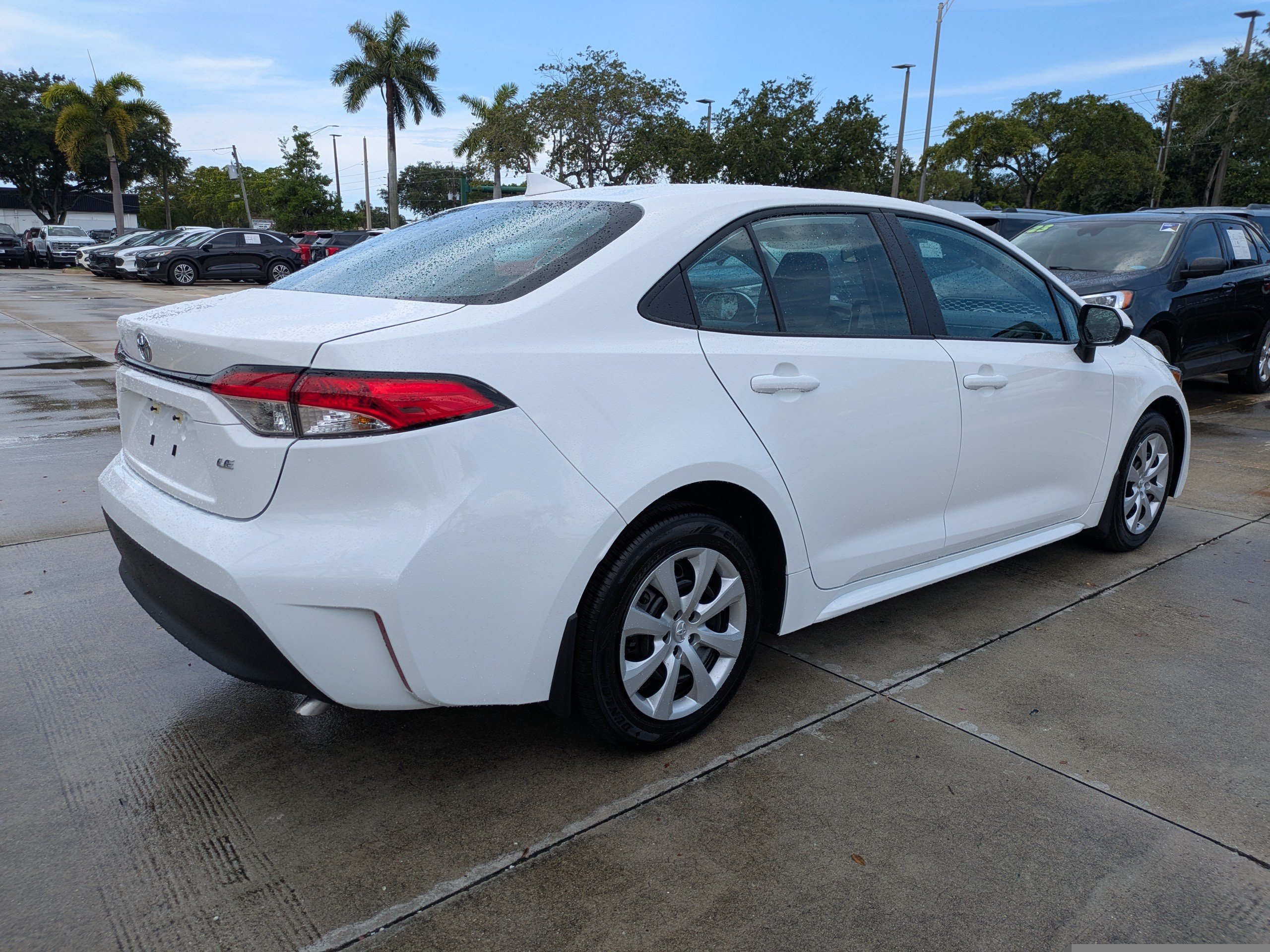 Used 2026 Toyota Corolla LE FWD image 4