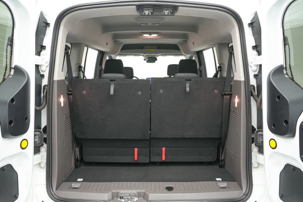 Certified 2022 Ford Transit Connect XLT image 21