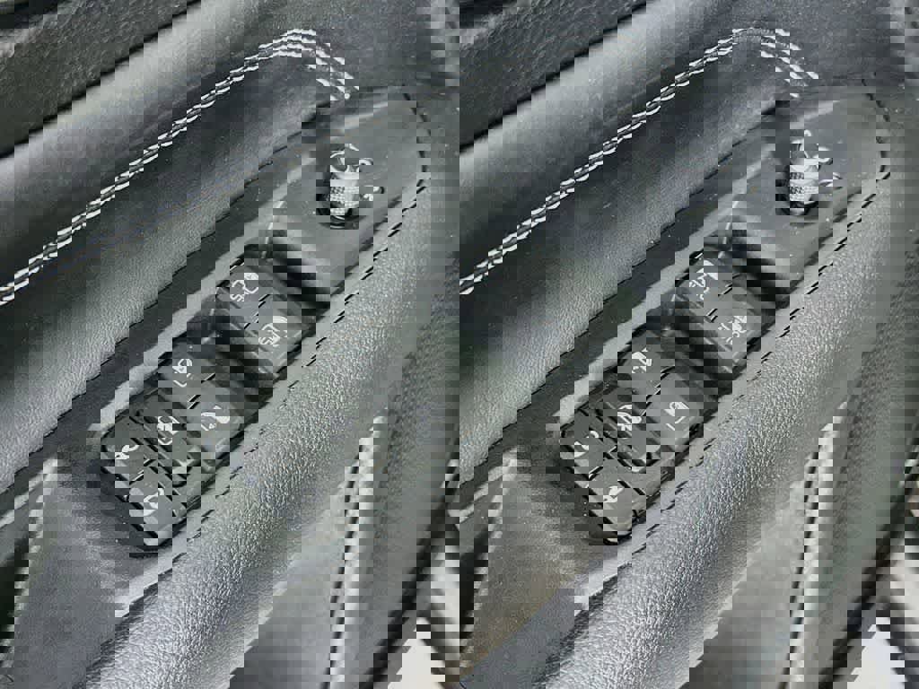 Used 2022 Jeep Compass Altitude image 27