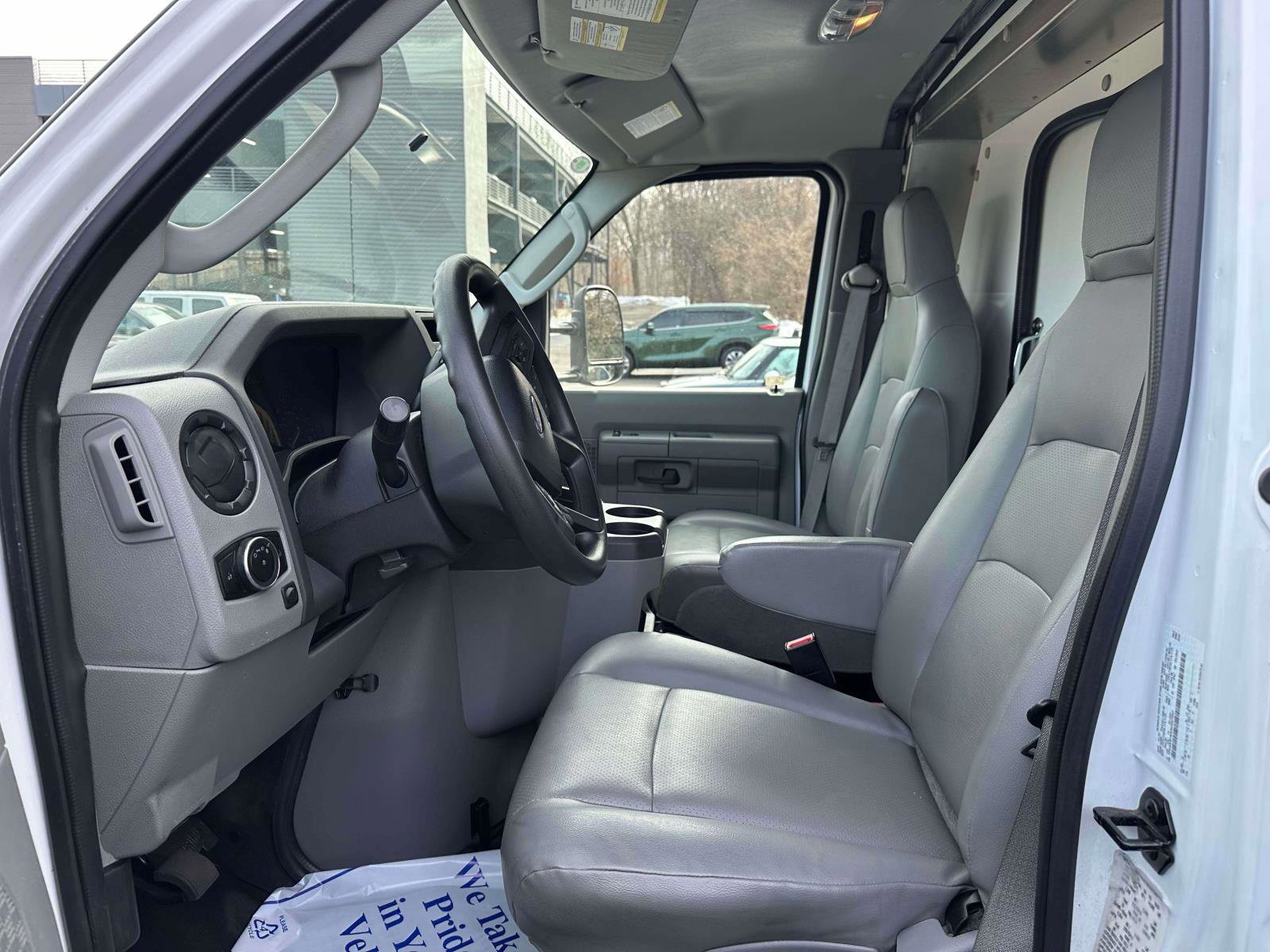 Certified 2024 Ford E-450 and Econoline 450 Super Duty w/ Power Windows & Locks Group image 9