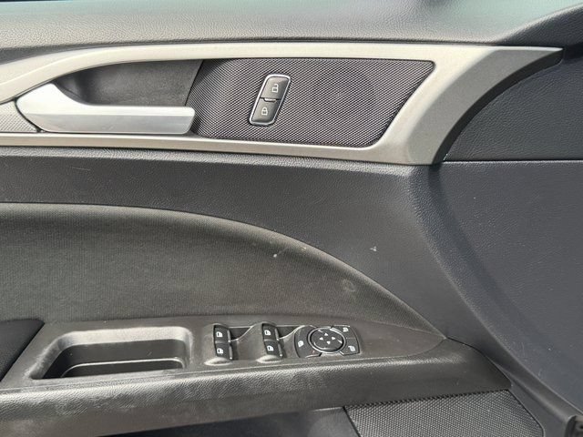 Certified 2020 Ford Fusion SE FWD image 35
