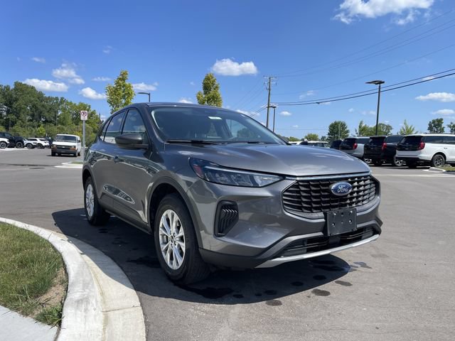Certified 2025 Ford Escape Active AWD/4WD image 7